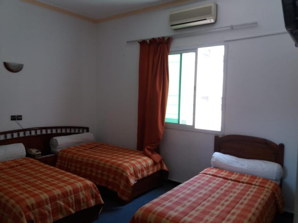 Hotel Choumis Haj Messaoud Larache Esterno foto