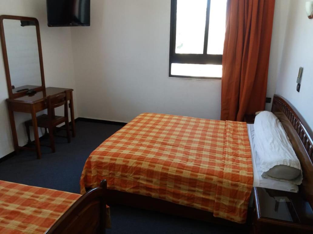 Hotel Choumis Haj Messaoud Larache Esterno foto
